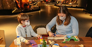 Geri dönüşüm malzemelerden enstrüman yaptılar