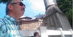 GÜNÜN ŞİİRİ - Gülde Gör..