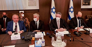 Netanyahu, iktidara dönmek için sokakları hareketlendiriyor