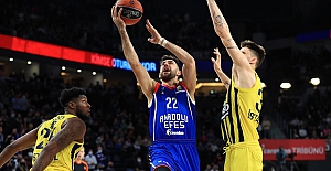 EuroLeague: Anadolu Efes 84-79 Fenerbahçe Beko