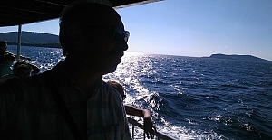 GÜNÜN ŞİİRİ - Gülce Yunusca Şiir / Sarhoş Etmez Beni Meyler..