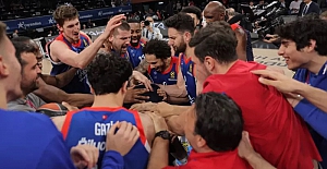 Efes-Milan maçı İtalya basınında: 'Mükemmel bir Pleiss, yakıcı bir elenme'