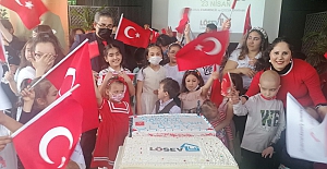 LÖSEV Bursa'da 23 Nisan Kutlama Sevinci