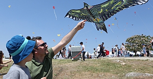 Gölyazı’da gökyüzü uçurtmalarla şenlendi