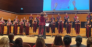 Nilüfer’in korolarına İzmir’de başarı ödülü