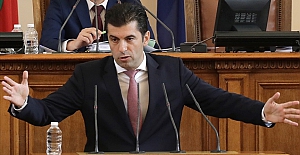 Bulgaristan'da hükümet güvenoyu alamadı ve düştü