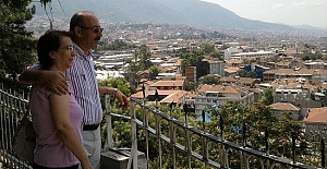 Şair DERMANİ yazdı: Akrostiş Şiir / Abayı Yaktı Bir Kez..