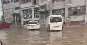 Yoğun sağanak yağış Bursa'yı da vurdu