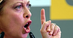 Giorgia Meloni: İtalya'nın ilk kadın başbakanı olması muhtemel aşırı sağcı siyasetçi