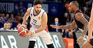 Vasilije Micic, Anadolu Efes'te kaldı