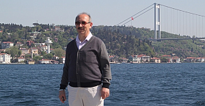 Şair DERMANİ yazdı: "Dudağın Değdi Tene.."