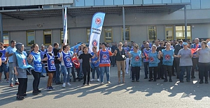 Yüzde 98 kadınların çalıştığı Bursa Technomix'te, Türk Metal İşçileri greve başladı