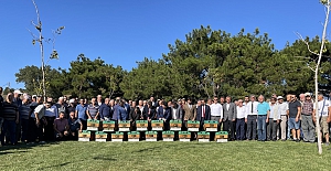 Balıkesir'de arıcılara 3 bin kovan dağıtıldı