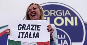 İtalya'da seçimi aşırı sağ kazandı, Giorgia Meloni 'Herkes için yöneteceğiz' dedi