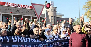 10 Ekim Ankara Katliamı'nda yaşamını yitirenler Ankara Garı önünde anıldı