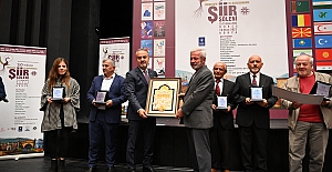 Dünyanın dört bir tarafından gelen 80 şair ile Bursa’da şiir şöleni 