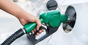 Fiyatlarında düşme beklenirken benzin ve motorine yine zam geliyor!