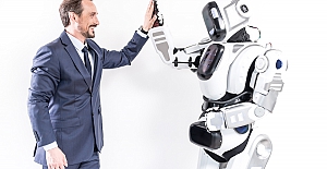 Robot istihdam ajansı açıkladı: “İnsanlar ve robotlar bir takım gibi  çalışacak”
