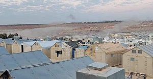 Suriye İdlib kentinde mülteci kampına saldırı: 6 ölü, 17 yaralı