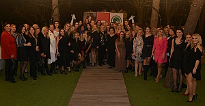 Bursalı Annelerden 2022’ye renkli veda