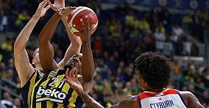 Fenerbahçe Beko, Anadolu Efes'i uzatmalarda 93-90 mağlup etti