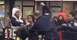 ABD'de polis, 14 yaşındaki siyah kız çocuğunu defalarca yumrukladı