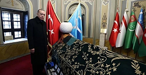 Cumhurbaşkanı Erdoğan, Ertuğrul Gazi'nin türbesini ziyaret etti