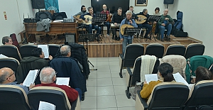 Burada şarkılar iyilik için  söyleniyor