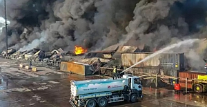 İskenderun'daki yangın kontrol altına alındı.... Uzun sürmesinin nedeni konteynerler