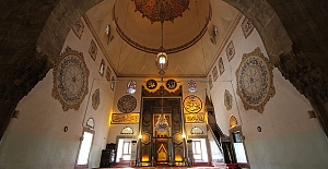 Mübarek Berat Kandiliniz Kutlu Olsun..