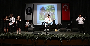 Cumhuriyetin 100. yılında sahne gençlerin