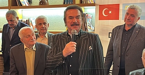 Orhan Gencebay'ın yeni şarkısı milli marş gibi: "Aşığınım dünya duysun"