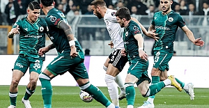 Süper Lig | Beşiktaş'ta Cenk Tosun Giresunspor maçına devam edemedi