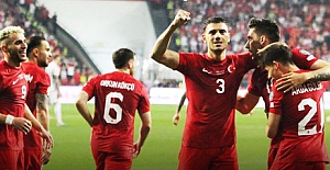 Samsun'da zafer gecesi!.. A Milli Futbol Takımı, Galler'i devirdi