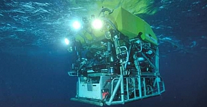 Titanik enkazı için okyanusa dalan Titan denizaltısındaki beş kişi hayatını kaybetti