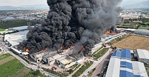 Bursa'nın İnegöl ilçesinde büyük yangın!  Alevler 10 fabrikaya yayıldı