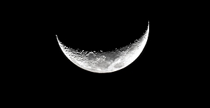 Büyük güçler neden "Ay Madenciliği" için savaşıyor?