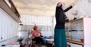 Depremzede kadınlar yeni iş alanlarıyla felaketin izlerini silmeye çalışıyor