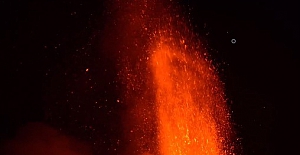 Etna Yanardağı'nda patlama: Tüm uçuşlar durduruldu