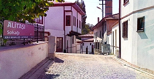 Adını Hz. Ali’den alan sokak