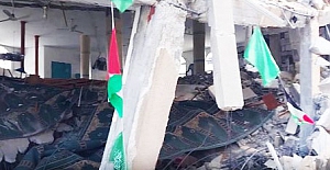 İsrail'de Gazze'de yıkılmadık cami bırakmıyor!