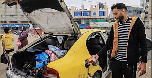 Gazzeliler yakıtları bittiği için arabalarını yemeklik yağ ile çalıştırıyor