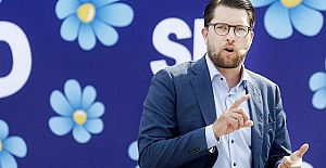 İsveç'te hükümet destekçisi aşırı sağcı liderden hadsiz açıklama: "Tüm camiler yıkılsın!.."