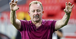 Beşiktaş'ın yeni teknik direktörü kim olacak? Tek yerli aday Sergen Yalçın