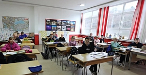 Bosna Hersek’te 4 bin nüfuslu kasabada çocuklar Türkçe öğreniyor
