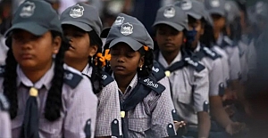 21. yüzyılın yeni süper gücü olma hedefindeki Hindistan'ın güçlü ve zayıf noktaları neler?