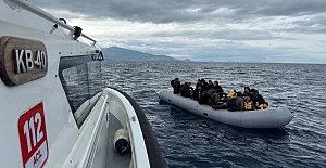 İzmir açıklarında 47 düzensiz göçmen kurtarıldı