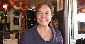 Sevilen Tiyatro Sanatçısı Ayten Gökçer hayatını kaybetti