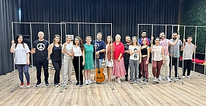 ‘Bizim Nazım’  perdelerini açıyor