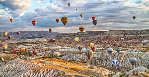 9 Ayda 32 bin 445 balon havalandı, 700 bin yerli-yabancı yolcu uçuruldu